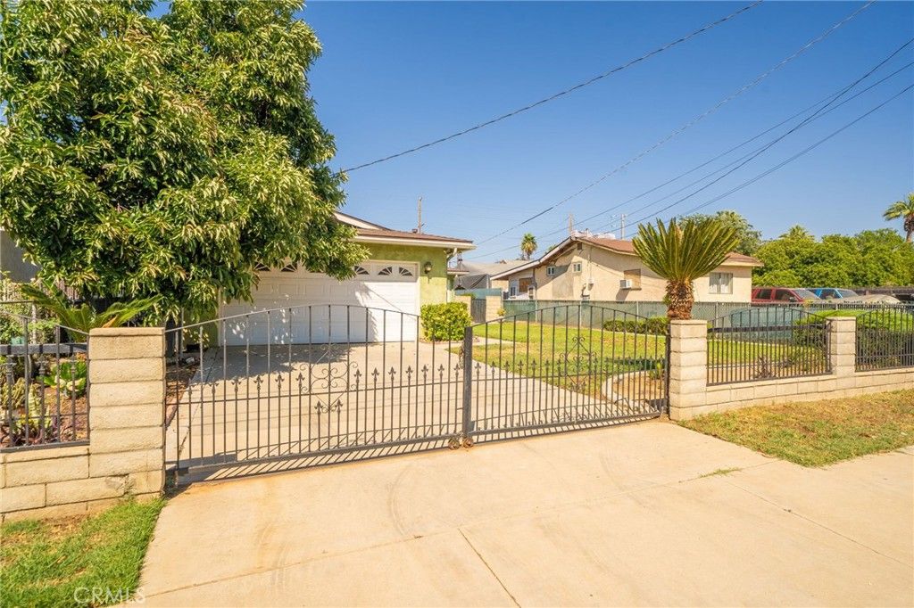 Detached Garage, Exterior