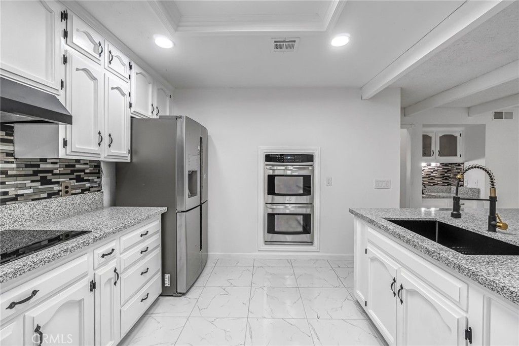 Interior, Kitchen, Marble, Recessed Lighting