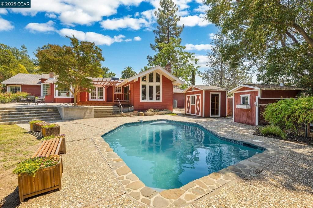 Exterior, Pool, Solar Panels