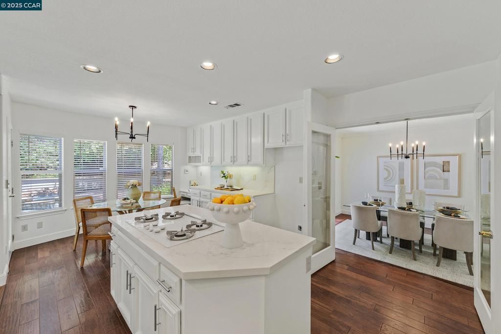 Chandelier, Dining room, Interior, Kitchen, Pendant Lights, Recessed Lighting, Wood Texture Flooring