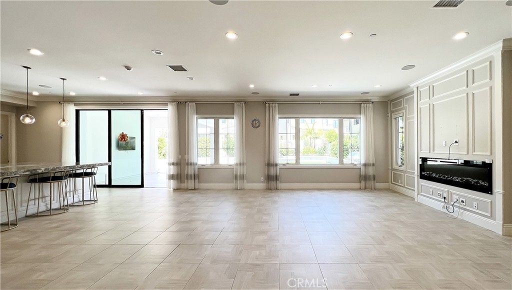 Empty room, Interior, Pendant Lights, Recessed Lighting