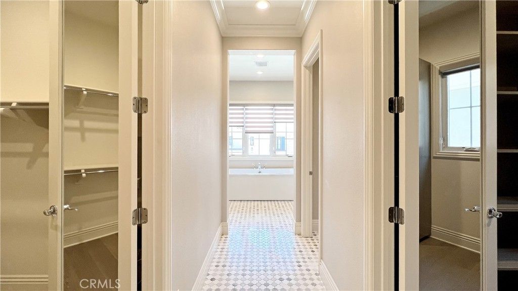 Interior, Recessed Lighting, Walk-in Closets