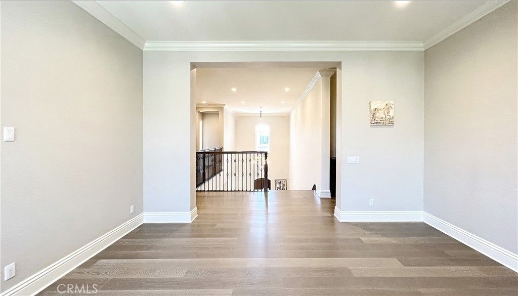 Interior, Pendant Lights, Recessed Lighting, Wood Texture Flooring