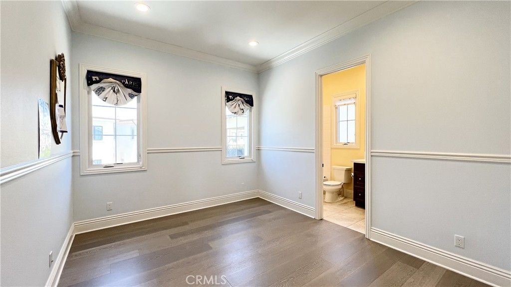 Bathroom, Interior, Recessed Lighting, Wood Texture Flooring