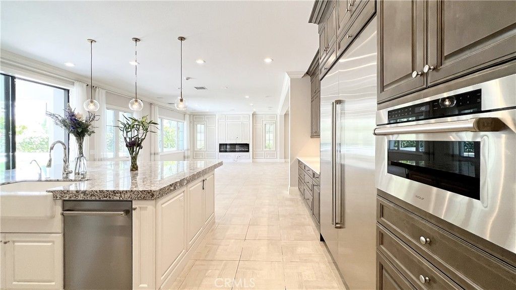 Interior, Kitchen, Pendant Lights, Recessed Lighting, Stainless Steel Appliances