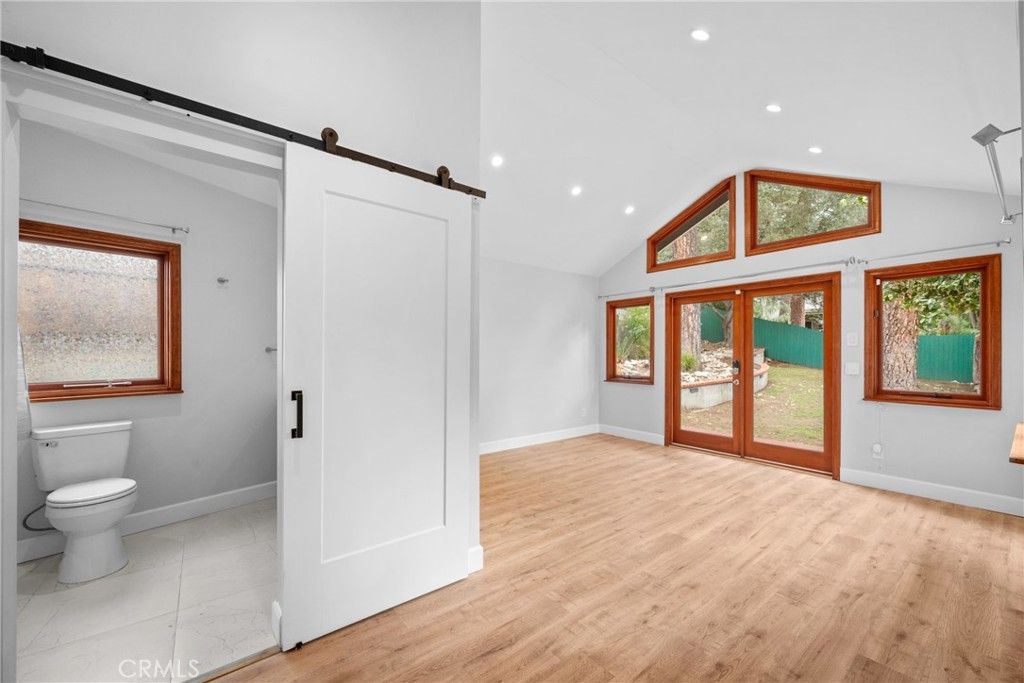 Bathroom, Interior, Recessed Lighting, Wood Texture Flooring
