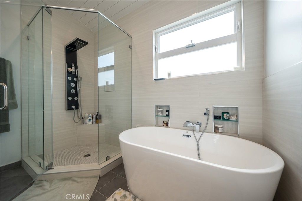 Bathroom, Free Standing Baths, Glass Shower, Interior