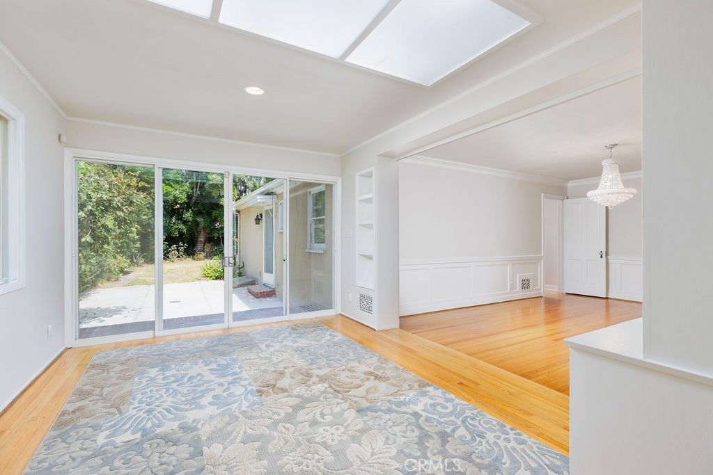Chandelier, Empty room, Interior, Recessed Lighting, Wood Texture Flooring