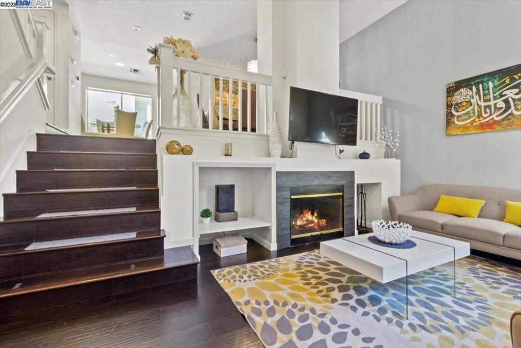 Fireplace, Interior, Living room, Pendant Lights, Recessed Lighting, Wood Texture Flooring