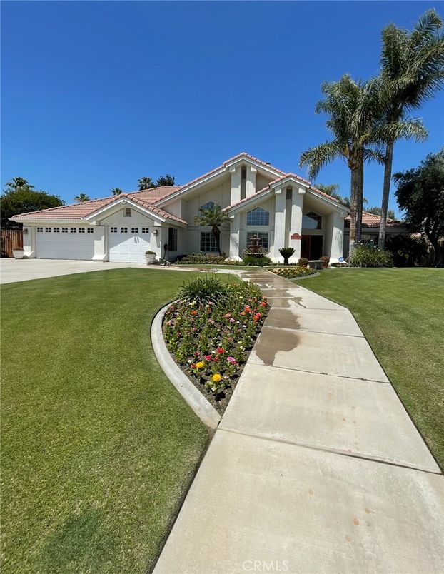 Attached, Backyard, Exterior, Facade, Ranch
