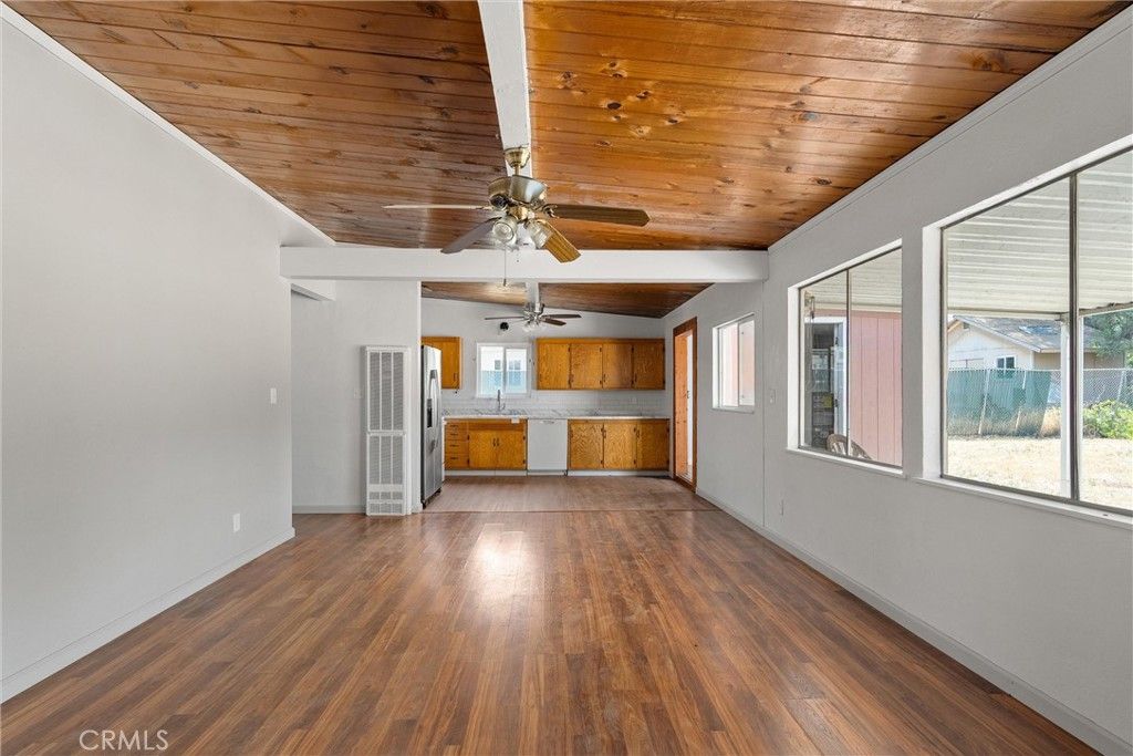Empty room, Interior, Wooden Ceilings, Wood Texture Flooring