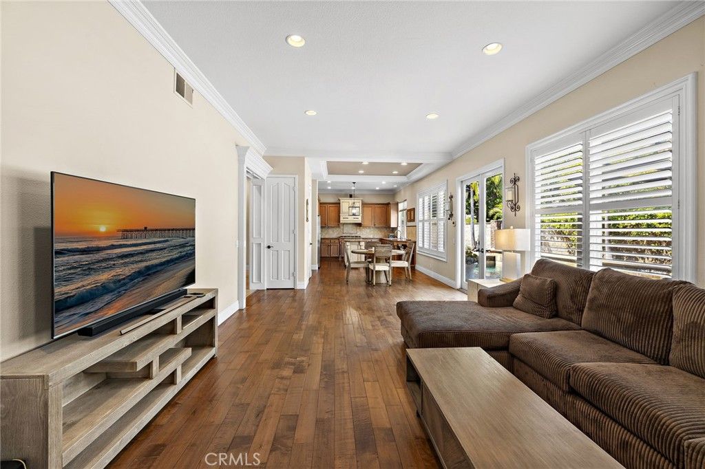 Dining room, Interior, Kitchen, Living room, Pendant Lights, Recessed Lighting, Wood Texture Flooring