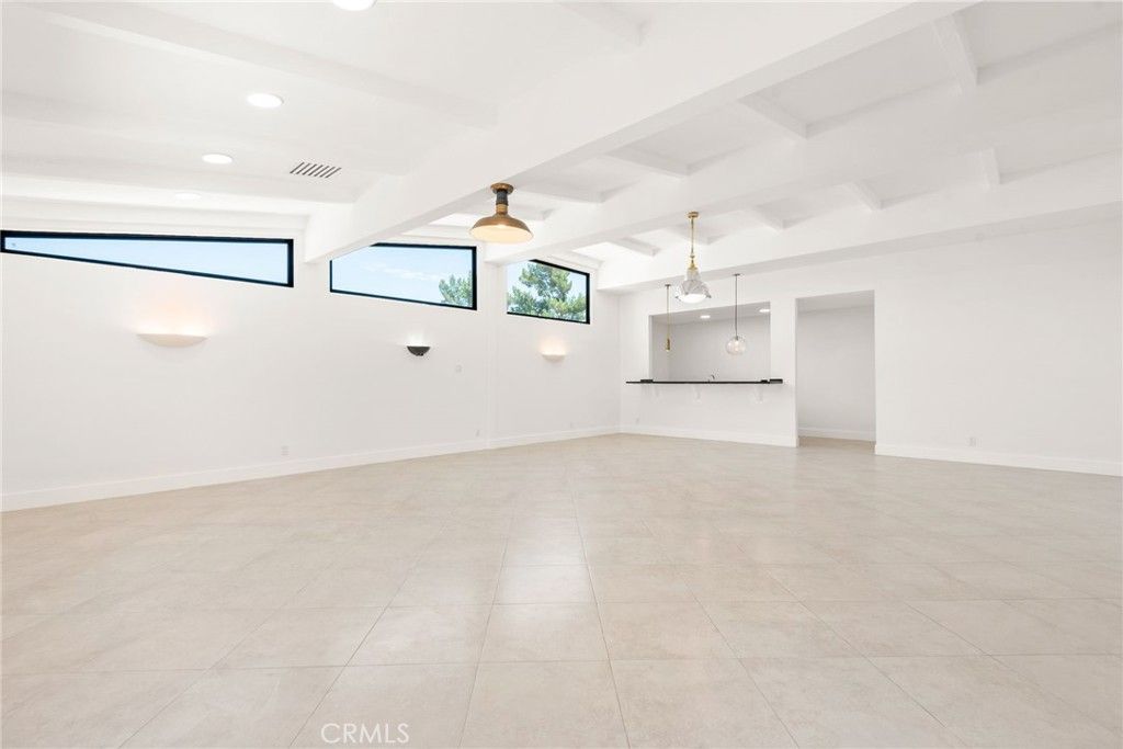 Empty room, Interior, Pendant Lights, Recessed Lighting