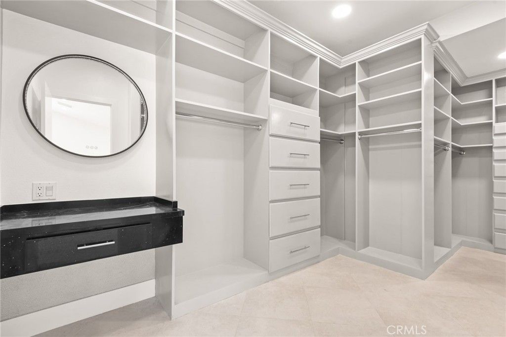 Interior, Recessed Lighting, Walk-in Closets