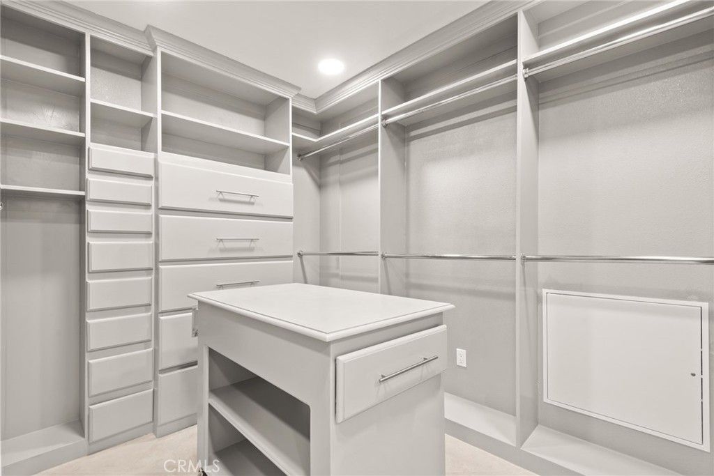 Interior, Recessed Lighting, Walk-in Closets