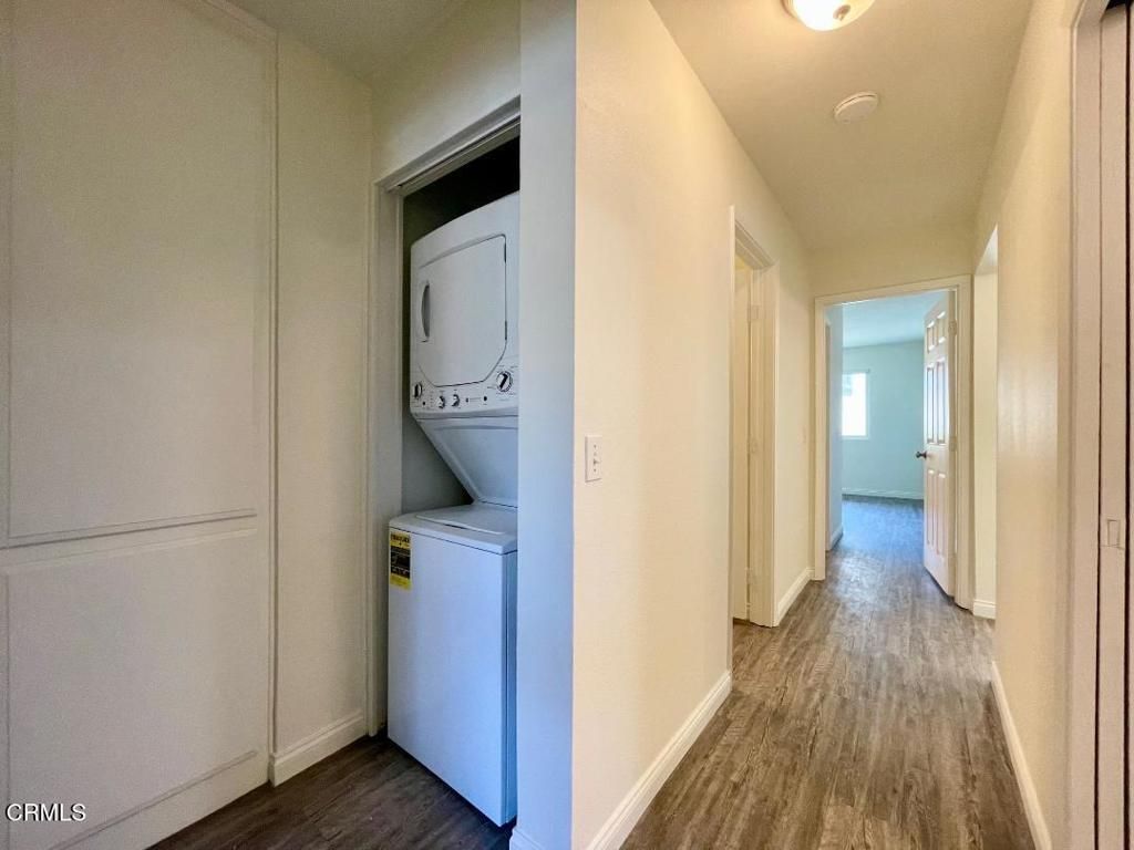Interior, Utility Closets, Washer, Wood Texture Flooring