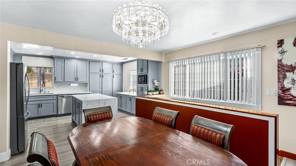 Chandelier, Dining room, Interior, Kitchen, Recessed Lighting, Wood Texture Flooring