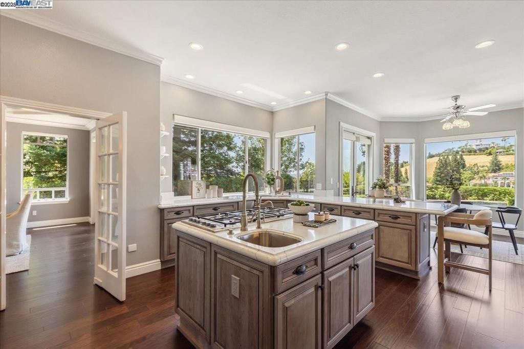Dining room, Interior, Kitchen, Recessed Lighting, Wood Texture Flooring