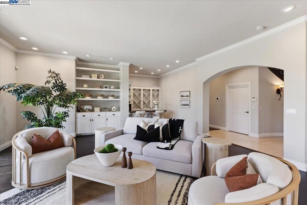 Interior, Living room, Recessed Lighting, Wood Texture Flooring
