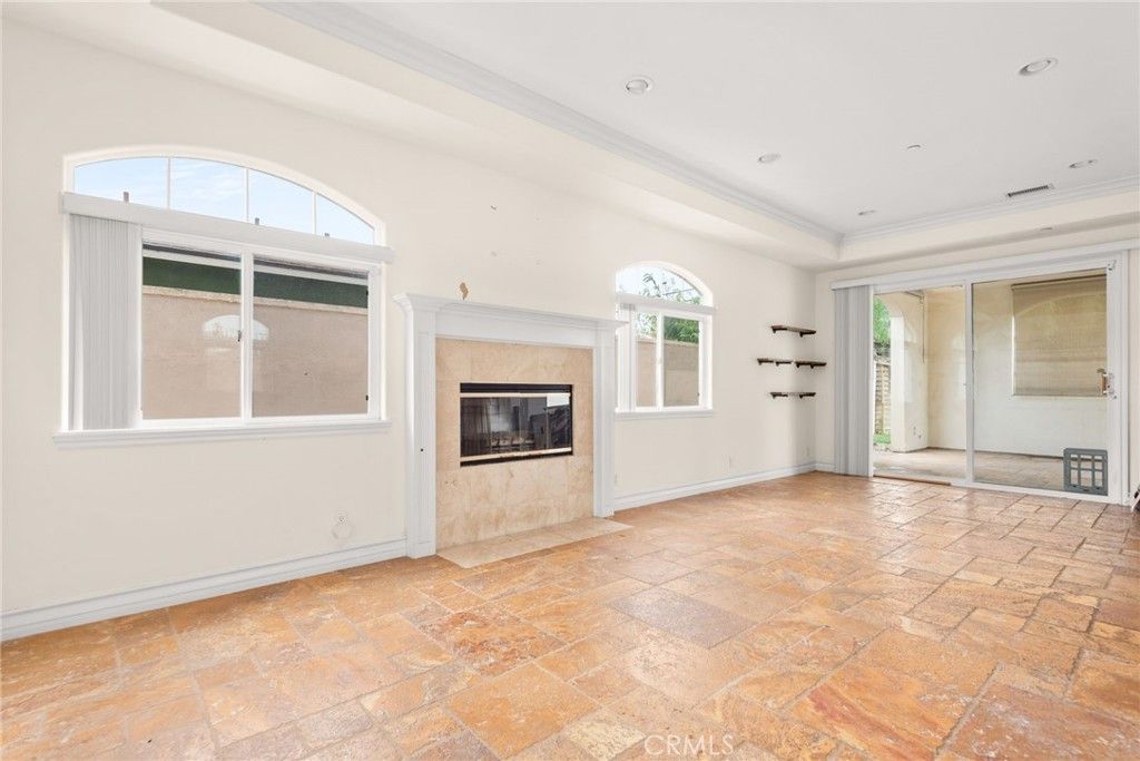 Empty room, Fireplace, Interior, Recessed Lighting
