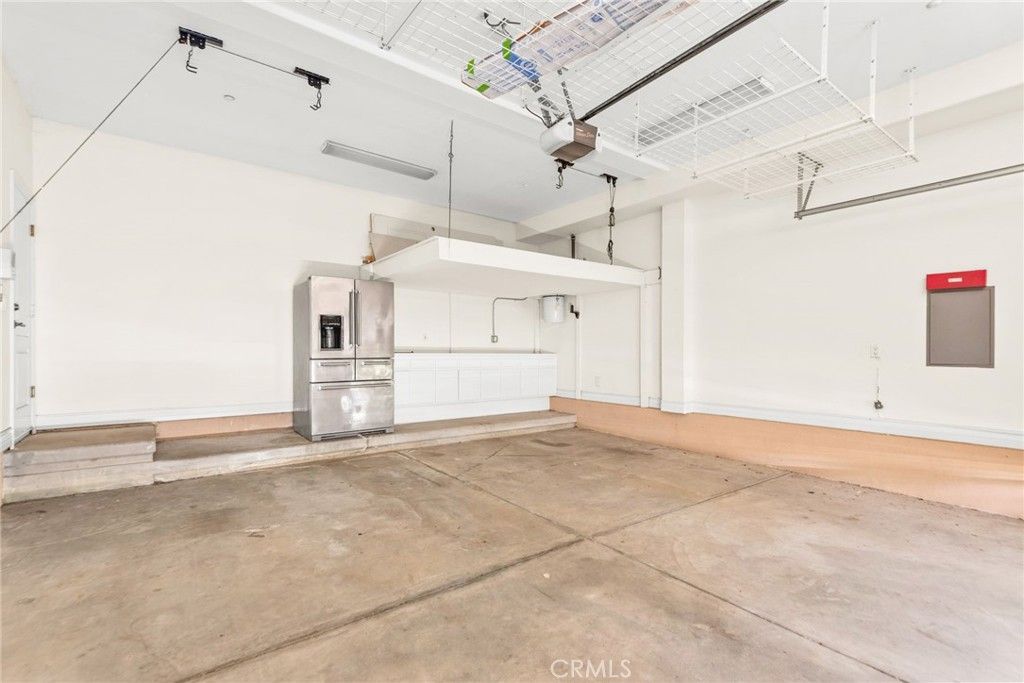 Garage, Interior
