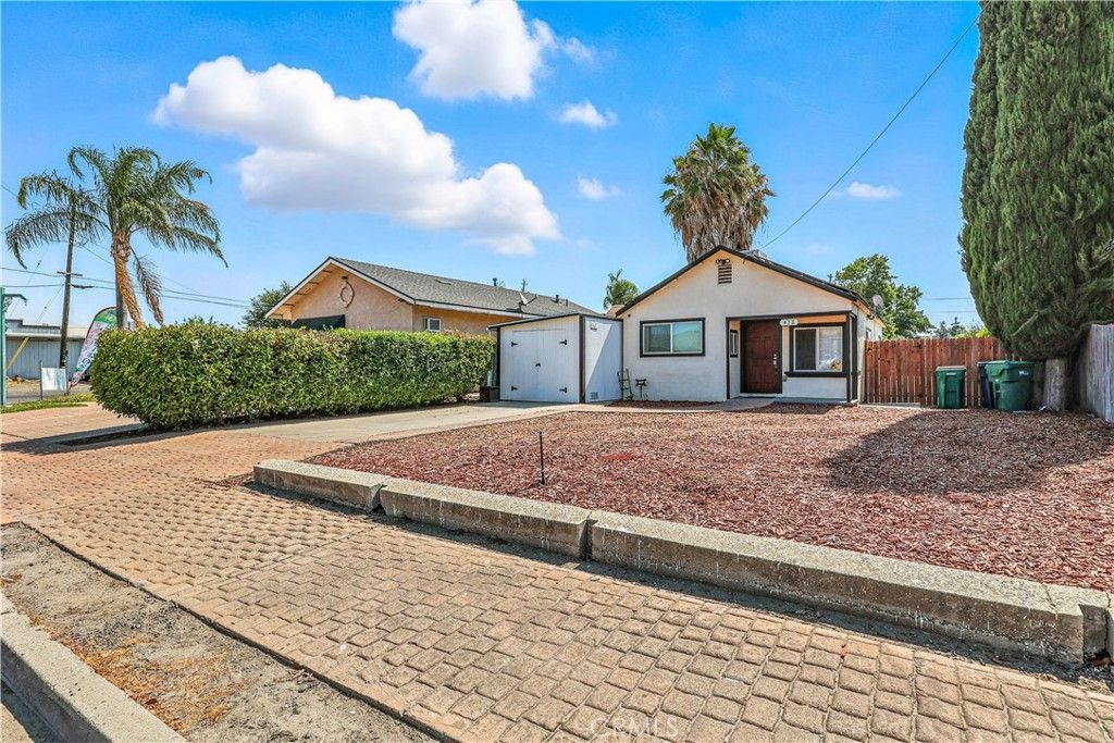 Detached Garage, Exterior