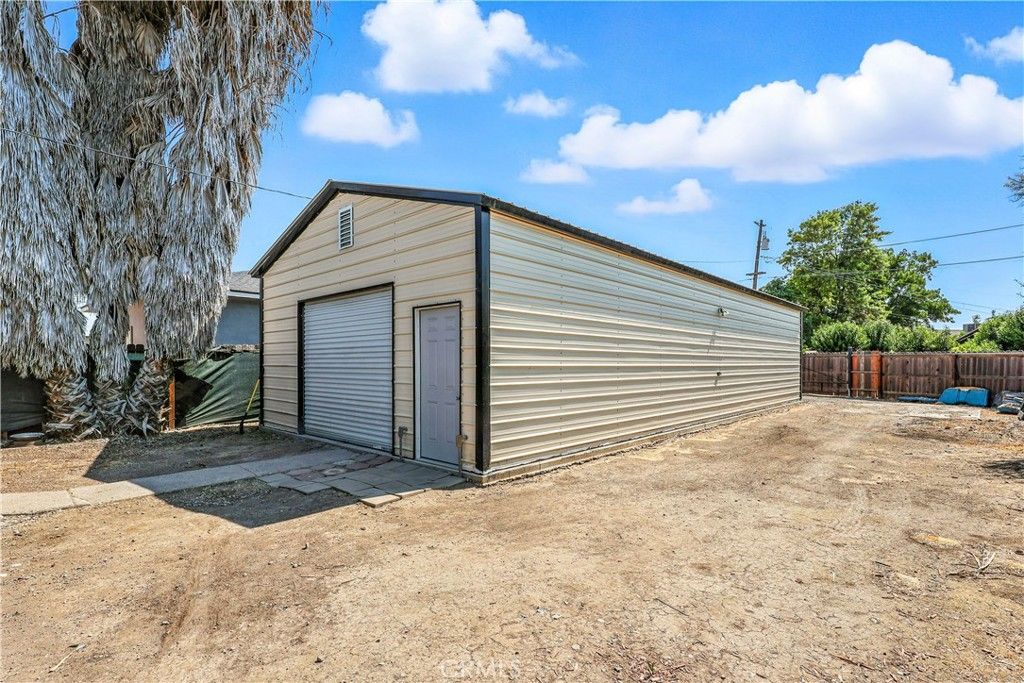 Backyard, Detached Garage, Exterior
