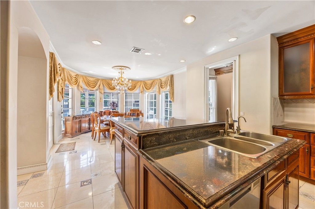 Chandelier, Dining room, Interior, Kitchen, Recessed Lighting