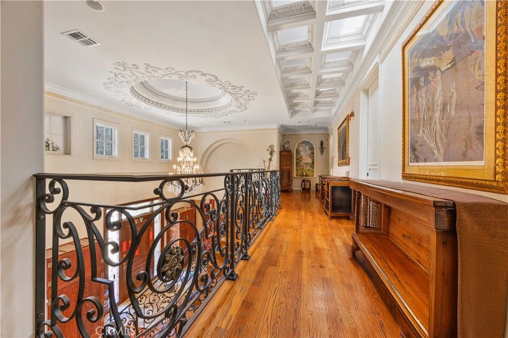 Chandelier, Interior, Wood Texture Flooring