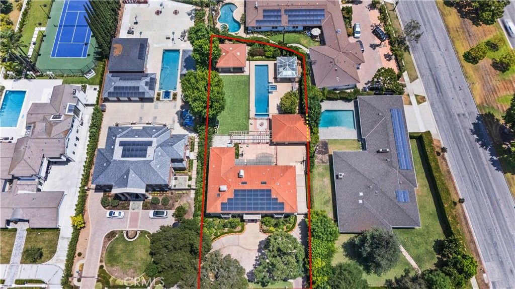 Exterior, Drone