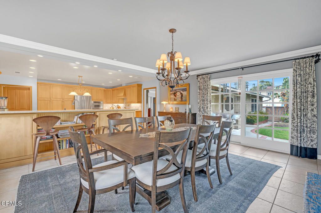 Chandelier, Dining room, Interior, Kitchen, Recessed Lighting