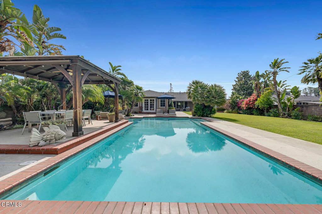 Exterior, Pool