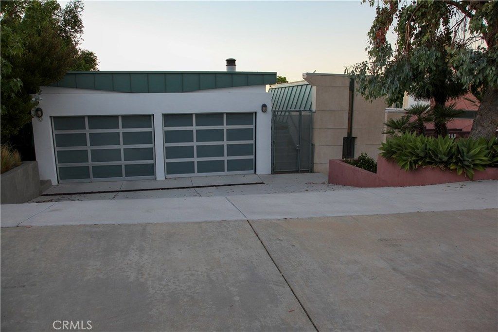 Detached Garage, Exterior