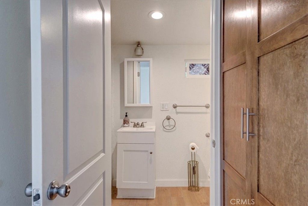 Bathroom, Interior, Recessed Lighting, Wood Texture Flooring