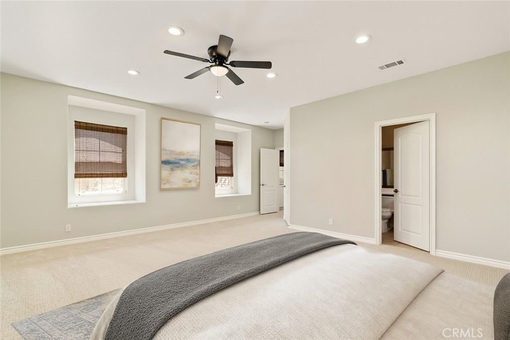 Bathroom, Empty room, Interior, Recessed Lighting