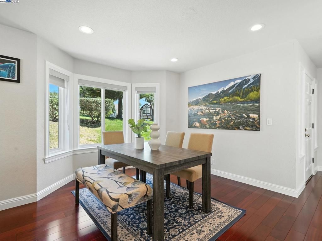 Dining room, Interior, Recessed Lighting, Wood Texture Flooring