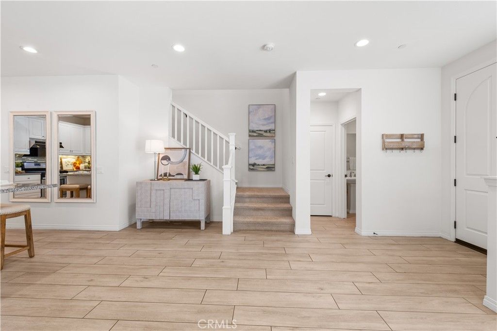 Interior, Recessed Lighting, Wood Texture Flooring