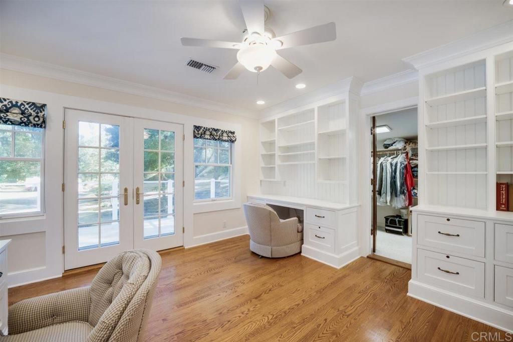 Home Office, Interior, Recessed Lighting, Walk-in Closets, Wood Texture Flooring