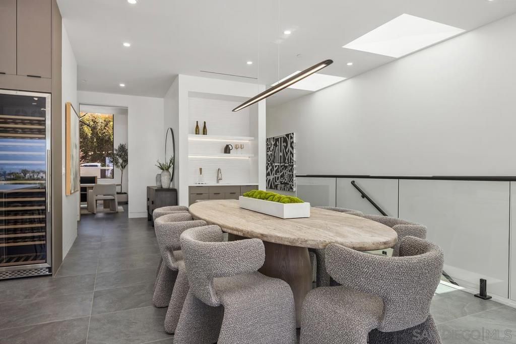 Dining room, Interior, Pendant Lights, Recessed Lighting