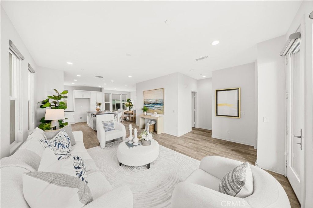 Interior, Kitchen, Living room, Recessed Lighting, Wood Texture Flooring