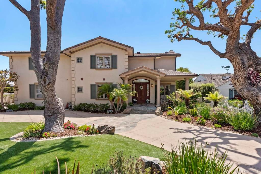 Backyard, Exterior, Facade, Mediterranean