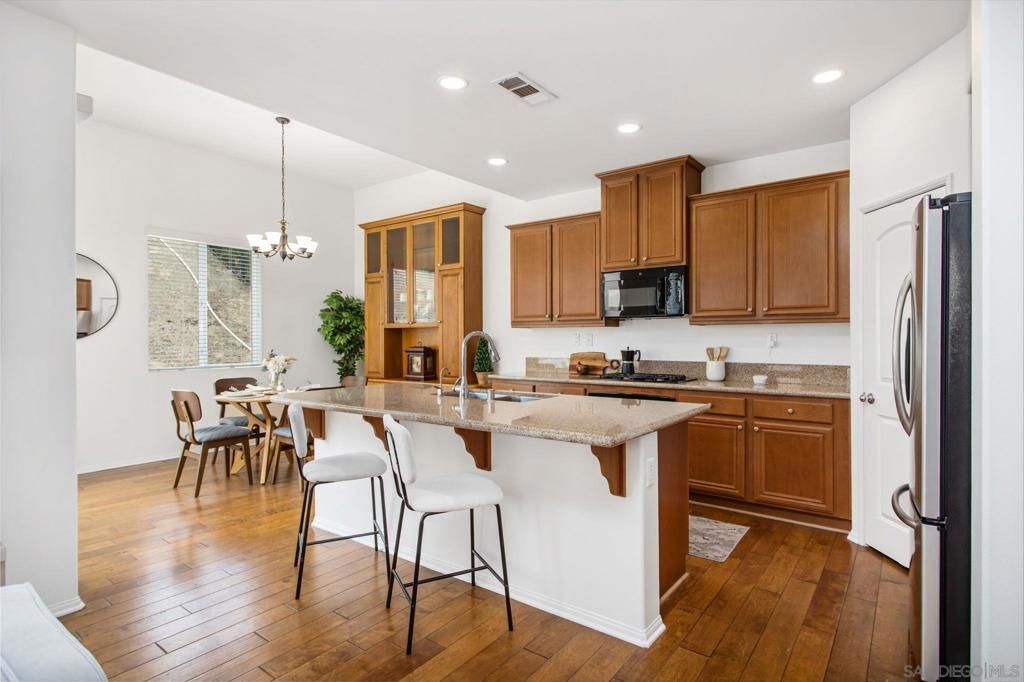 Chandelier, Dining room, Interior, Kitchen, Recessed Lighting, Wood Texture Flooring