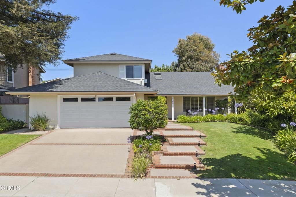 Attached, Exterior, Facade, Ranch