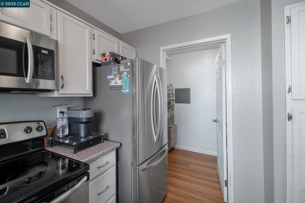 Interior, Kitchen, Stainless Steel Appliances, Wood Texture Flooring