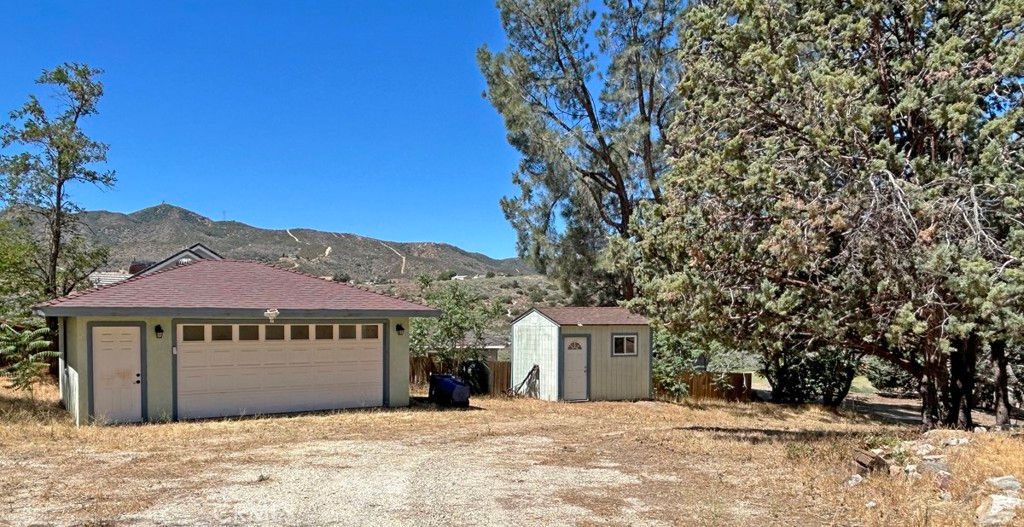 Backyard, Detached Garage, Exterior