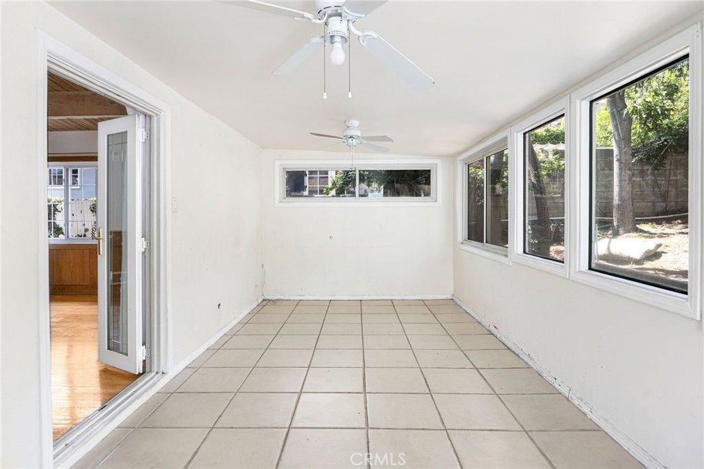 Empty room, Interior, Sun Room