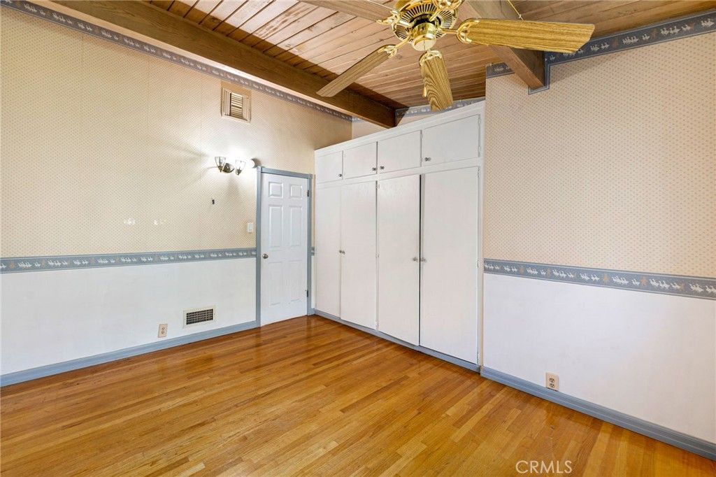Empty room, Interior, Wooden Beams, Wooden Ceilings, Wood Texture Flooring