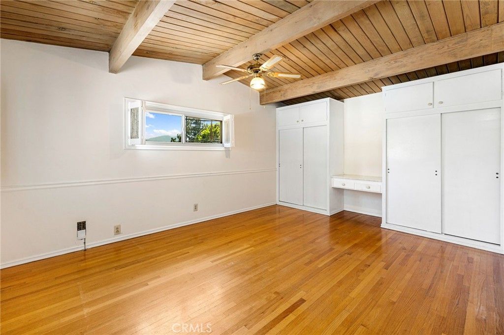 Empty room, Interior, Wooden Beams, Wooden Ceilings, Wood Texture Flooring