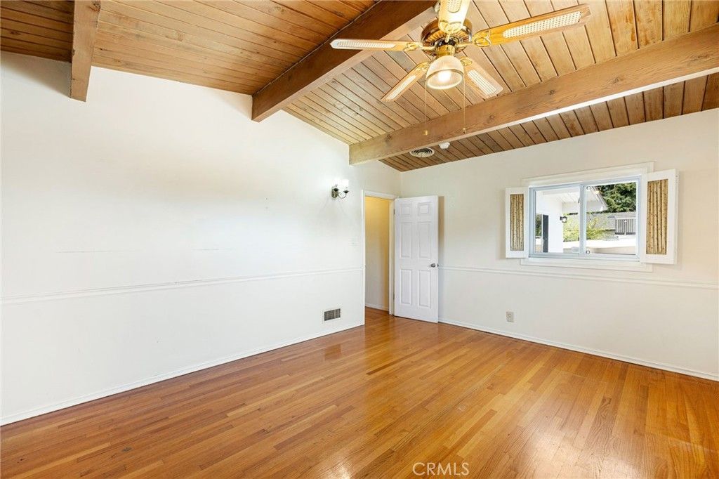 Empty room, Interior, Wooden Beams, Wooden Ceilings, Wood Texture Flooring