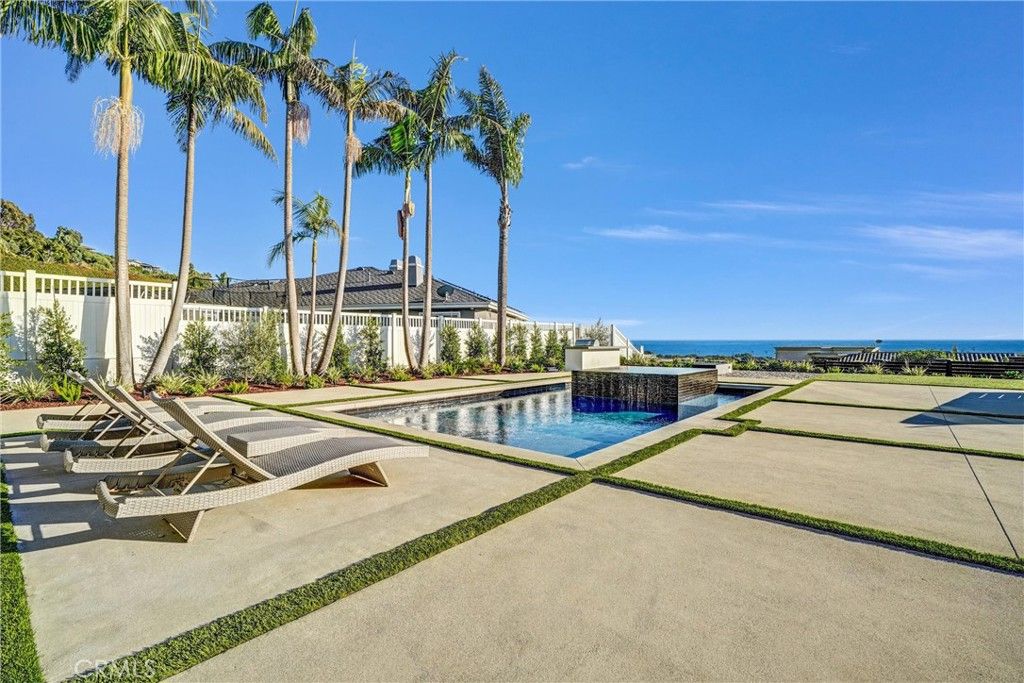 Exterior, Pool, Water